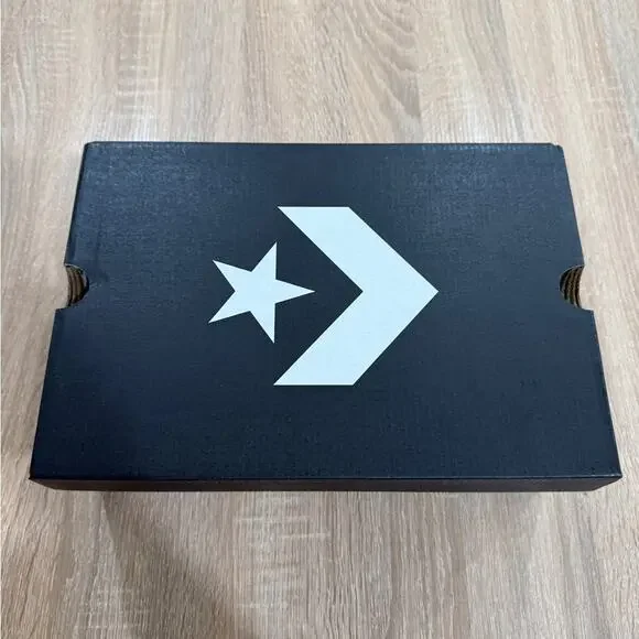 NIB • Chuck Taylor All Star Lift Platform Canvas Size: 7.5 - Picture 2 of 5